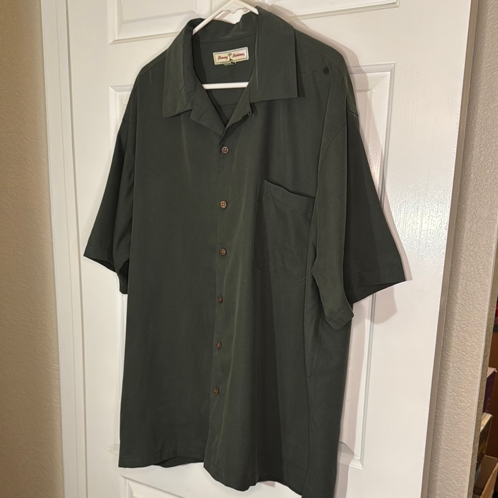 Tommy Bahama Men's Green Shirt